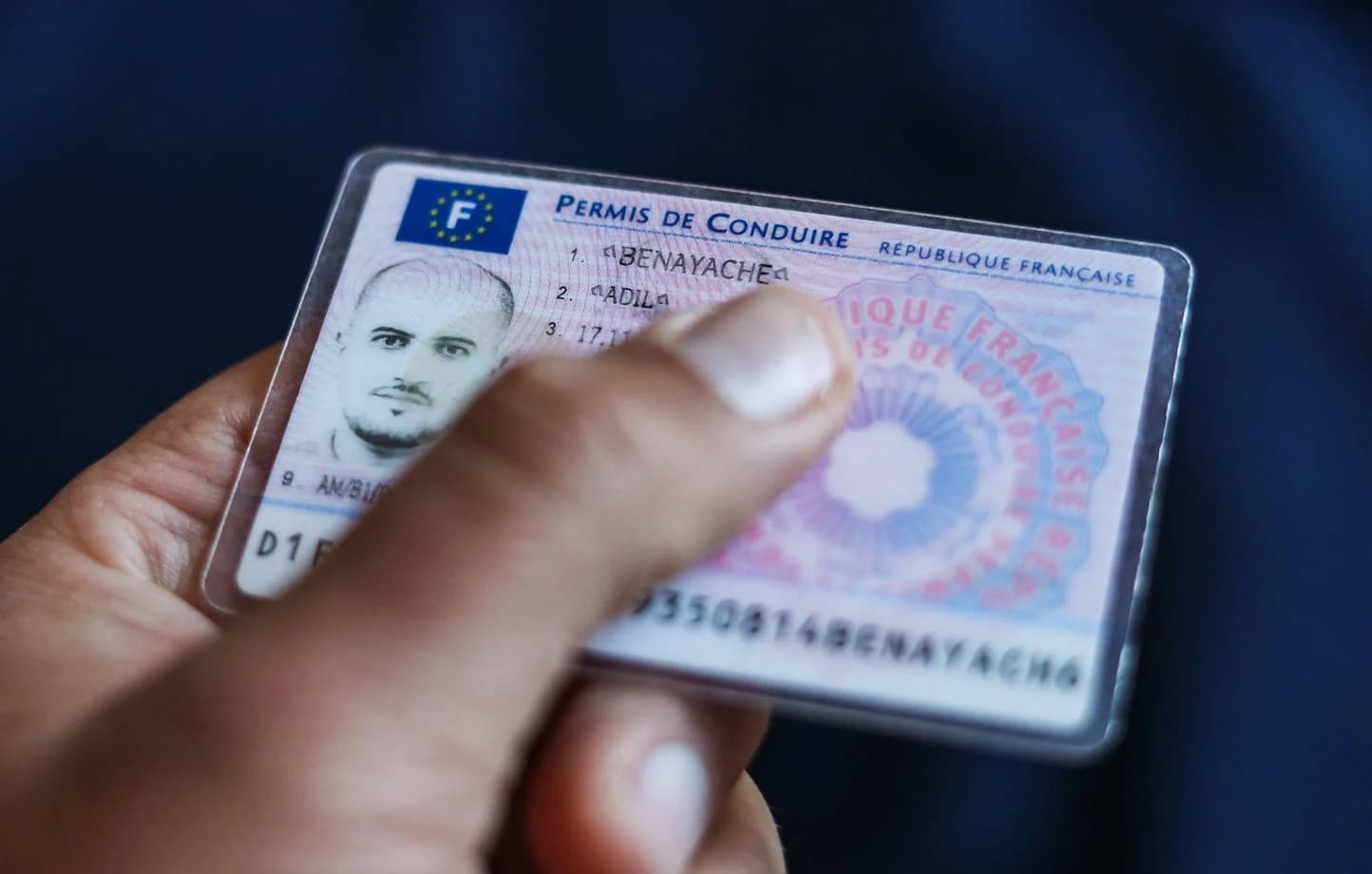 Nouveau permis de conduire français délivré